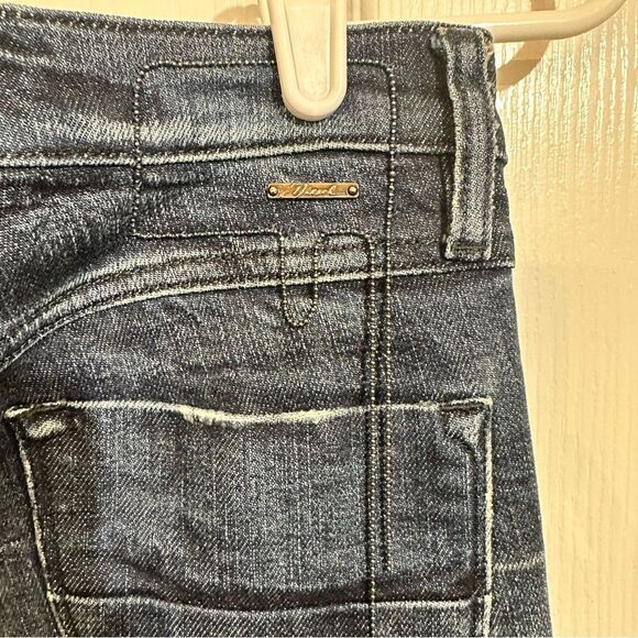 A21- DIESEL Livy Biker Jeans Size 24W x 30L. H2H 35 - Picture 5 of 6